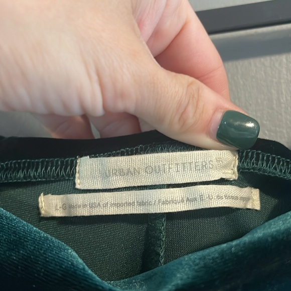 Urban Outfitters Off the‎ Shoulder Bodycon Mini Dress in Green Velvet Size L - Picture 5 of 10